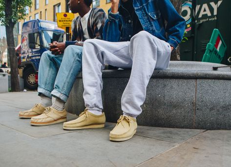 Wallabees Street Style, Wallabee Outfit Men, Clark’s Wallabee Outfit, Mens Clarks Wallabees Outfit, Clarks Shoes Mens Outfit, Clarks Wallabees Men Outfit Mens Fashion, Clark Wallabees Men Outfit, Clarks Wallabees Men Outfit, Wallabees Outfit Men