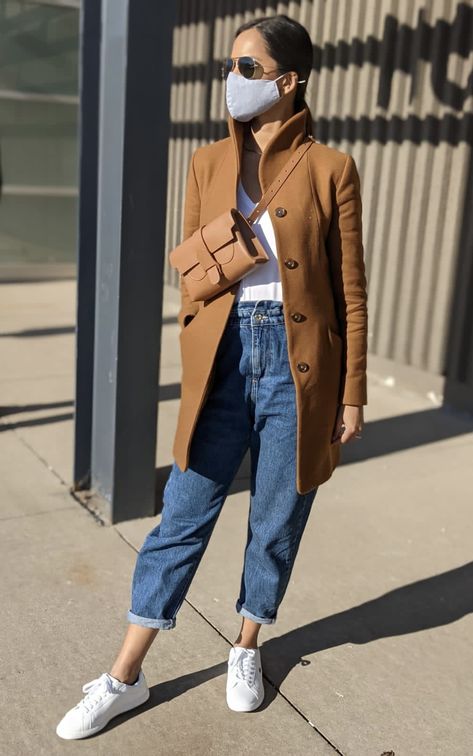 Aria Belt Bag, Paper Bag Jeans Outfit Winter, Paperbag Jeans Outfit Winter, Zara Paperbag Jeans Outfit, Paper Bag Jeans Outfit, Paperbag Jeans Outfit, Cocoon Coat Outfit, Wilfred Cocoon Coat, Paperbag Jeans