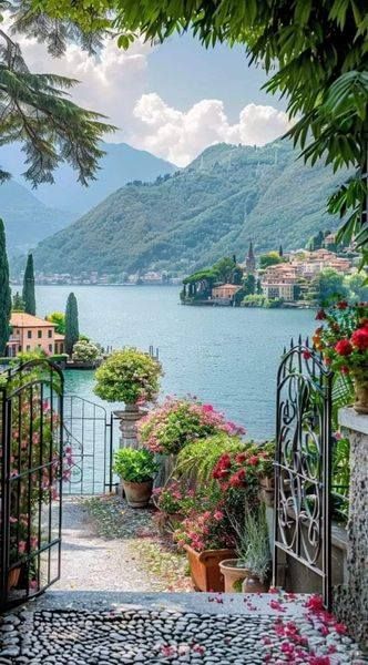 Discover the Magic of Lake Como: A Dreamy Italian Escape 💚✨ Nestled in the foothills of the Italian Alps, Lake Como offers an enchanting blend of natural beauty, elegance, and history. Whether you're wandering through charming lakeside towns, marveling at luxurious villas, or soaking in the serene mountain views, Lake Como promises an unforgettable escape. The shimmering waters, surrounded by lush hills, provide the perfect backdrop for relaxation or adventure. Picture yourself enjoying a bo... Lake Como Homes, Lake Como Aesthetic, France Winter, Adventure Picture, Italy Architecture, Italian Alps, Italian Landscape, Lake Como Italy, Beautiful Villages