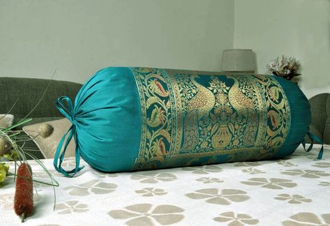 Bolster Pillow On Bed, Twin Size Comforter, Neck Roll Pillow, Indian Pillows, Roll Pillow, Bolster Covers, Pillow Green, Silk Cushions Covers, Cushion Cover Designs