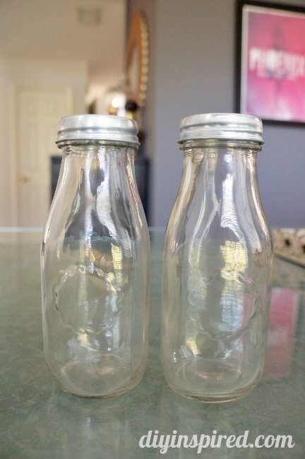 Upcycled Milk Bottle Craft for Fall! Small Milk Bottle Crafts, Milk Bottle Craft, Creamer Bottles, Old Milk Bottles, Milk Jar, Glass Milk Bottles, Bottle Craft, Treasure Crafts, Milk Bottles