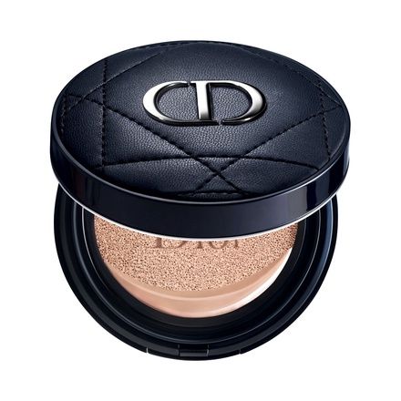 Dior Cushion, Dior Foundation, Cushion Makeup, Asian Skin Tone, Compact Foundation, Japanese Cosmetics, Color Locks, Dior Forever, Beauty Forever