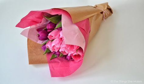 How To Wrap A Bunch of Supermarket Flowers in to a Beautiful Flower Bouquet Wrapping Flowers, Wrap Flowers, Simple Bouquet, Bouquet Wrapping, How To Wrap, Pink Wrap, Tulip Bouquet, Bouquet Wrap, How To Wrap Flowers