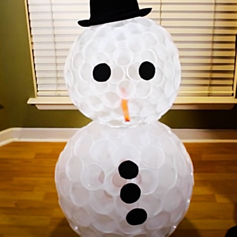 How To Make A Plastic Cup Snowman - DIY Christmas Decor - DIY Lighted Snowman Plastic Cup Snowman, Cup Snowman, Lighted Snowman, Snowman Diy, Small Snowman, Diy Christmas Decor, Styrofoam Cups, Make A Snowman, Diy Snowman