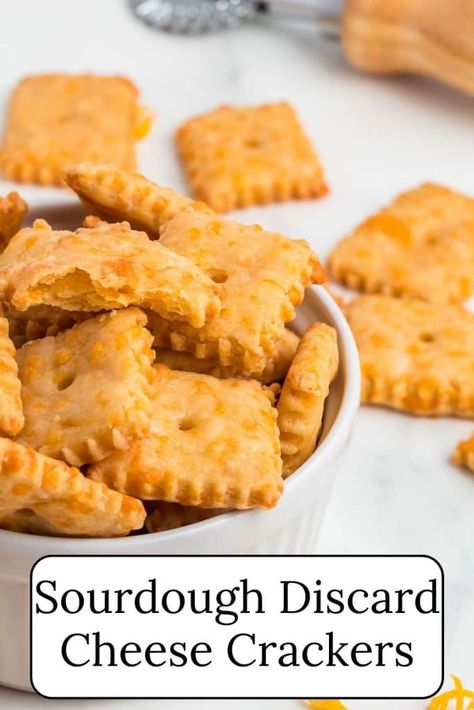 Sourdough Discard Cheddar Crackers, Sourdough Discard Cheese Crackers, Sourdough Discard Cheezits, Sourdough Cheese Crackers, Sourdough Discard Snacks, Best Sourdough Starter Recipe, Sourdough Discard Crackers, Discard Crackers, Sourdough Crackers