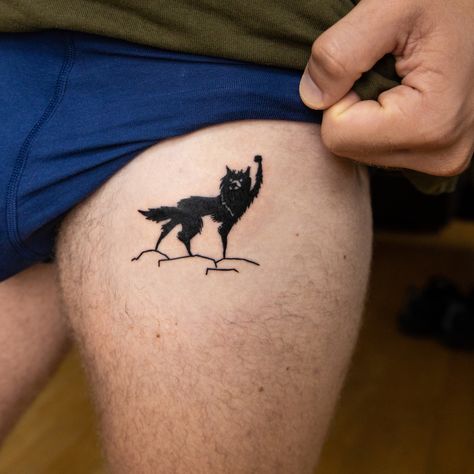 Fantastic Mister Fox Tattoo, Wes Anderson Tattoo Ideas, Wes Anderson Tattoo, Fantastic Mr Fox Tattoo, Fantastic Mr Fox Wolf, Tattoo Gang, Fox Tattoos, Apple Tattoo, Fox Tattoo Design