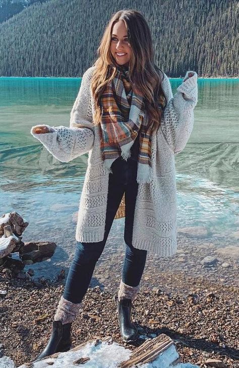 Cardigan And Scarf  Warm long cardigan and scarf. BUY HERE! Only in ZAFUL!!! #cardigan #scarf #wo… School Sweaters, Teen Fall Outfits, Teen Winter Outfits, Boho Winter Outfits, Looks Adidas, Classy Sweater, Fall Outfits 2018, Winter Mode Outfits, Boho Mode