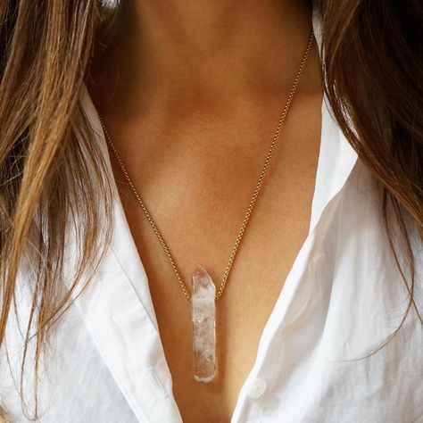 Crystal Healing Room, Rough Quartz, Chakra Healing Crystals, Chakra Crystals, Rose Gold Jewelry, Quartz Necklace, Quartz Pendant, The Sunshine, Badger