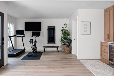 a room with a piano and a plant in it Home Gym With Tv, Home Office And Gym Combo, Home Office Gym Combo, Office Gym Combo, Small Workout Room, Home Gym Office Combo, Home Office And Gym, Small Home Gym Ideas, Home Office/gym