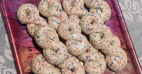 Small Batch Italian Anisette Cookies Anise Italian Cookies, Small Batch Butter Cookies, Small Batch Desserts, Italian Knot Cookies, Italian Anisette Cookies, Anise Cookie Recipe, Anisette Cookies, Italian Anise Cookies, Knot Cookies