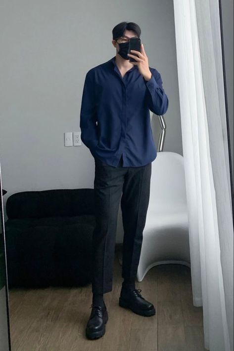 Uniqlo Formal Outfit Men, Formals Aesthetic Men, Mens Formal Wear Aesthetic, Aesthetic Office Outfit Men, Mono Chrome Outfits, Male Outfits Formal, Korea Men Outfit, Aesthetic Formal Outfits Male, Office Outfit Men Formal