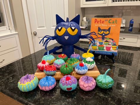 Pet The Cat Pumpkin, Pumpkin As Book Character, Pete The Cat Pumpkin Ideas, Pete The Cat Pumpkin Painting, Pete The Cat And The Missing Cupcakes, Painted Pumpkins Book Characters, Pete The Cat Pumpkin Decorating, Pete The Cat Cupcakes, Class Pumpkin Decorating Ideas