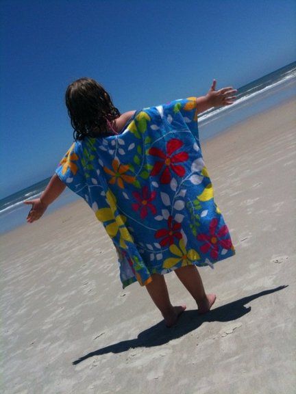 Diy Beach Cover Up, Towel Creations, Beach Towel Dress, Beach Coverup Pattern, Towel Poncho, Beach Coverups, Swimsuit Coverups, Beach Poncho, Toddler Beach