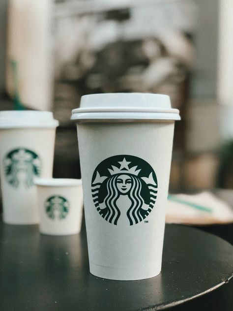 Cafe Aesthetic Starbucks, Starbucks Coffee Aesthetic, Drinks Ads, Starbucks Photography, Starbucks Malaysia, Starbucks Wallpaper, Starbucks Aesthetic, Starbucks Coffee Cup, Coffee Images