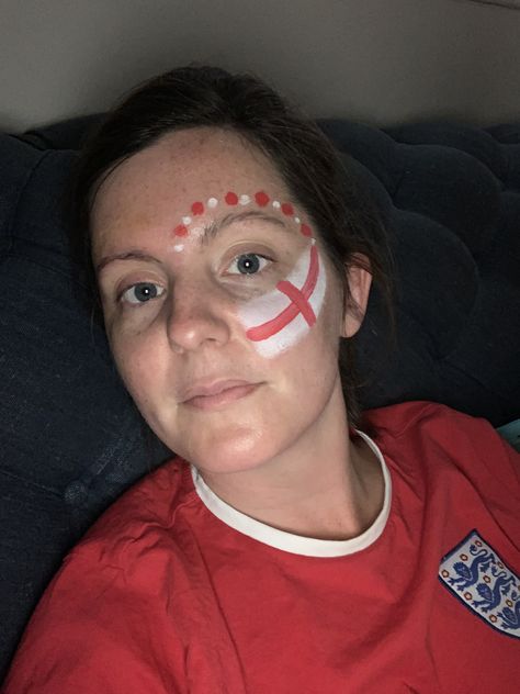 England Face Paint Ideas, England Flag Face Paint, England Face Paint, Flag Face Paint, Football Face Paint, Football Makeup, Face Paints, Culture Day, Halloween Eye Makeup