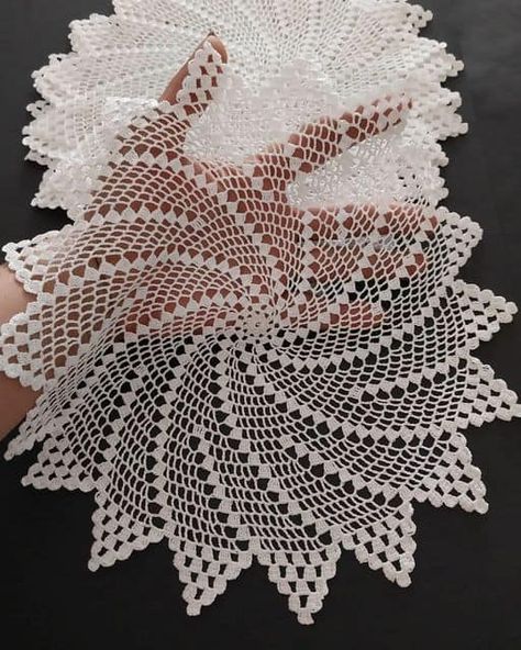 Bobin Dantel, Flipagram Instagram, Crochet Lace Pattern, Lace Knitting Patterns, Basic Embroidery Stitches, Crochet Stitches Video, Crochet Basket Pattern, Smart Ideas, Tatting Lace