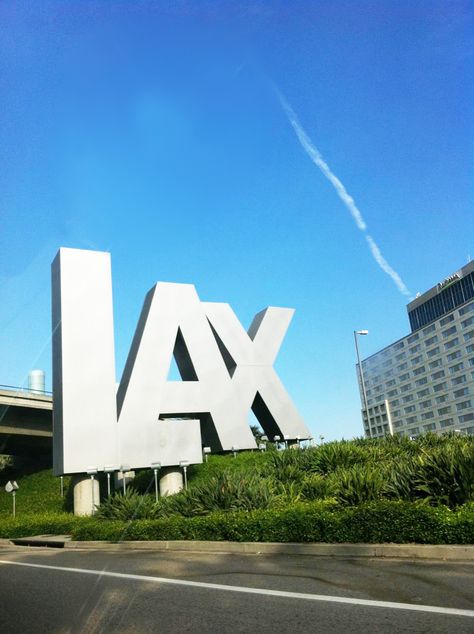 Lax Airport Instagram Story, Cali Pics, Airport Instagram, Azusa California, Los Angeles Aesthetic, Los Angeles Airport, Hollywood Aesthetic, Livin The Dream, Cali Trip