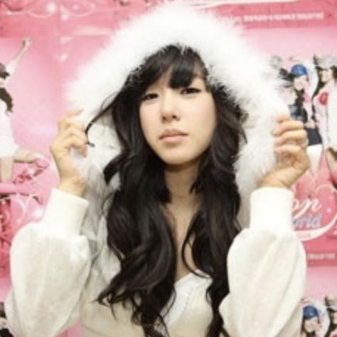 Tiffany Snsd, Girls Generation, A Woman, On Twitter, Twitter, Hair