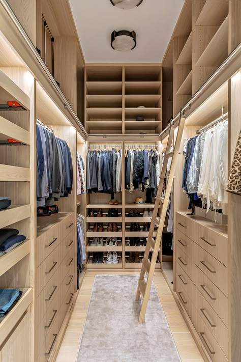 Bedroom Ideas Cupboard, Closet Factory, Cupboard Ideas, Workshop Apd, Home Decor Ideas Bedroom, Contemporary Closet, Walking Closet, Walk In Closet Design, Decor Ideas Bedroom