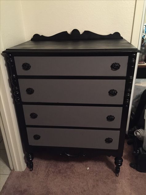 Rachel's "new" dresser. A little 'Nightmare Before Christmas' feel Boys Dressers, Nightmare Before Christmas Bedroom, Dresser Remodel, Christmas Bedroom Ideas, Dresser Ideas, Upcycled Furniture Diy, Disney Rooms, Nursery Room Design, Goth Home Decor