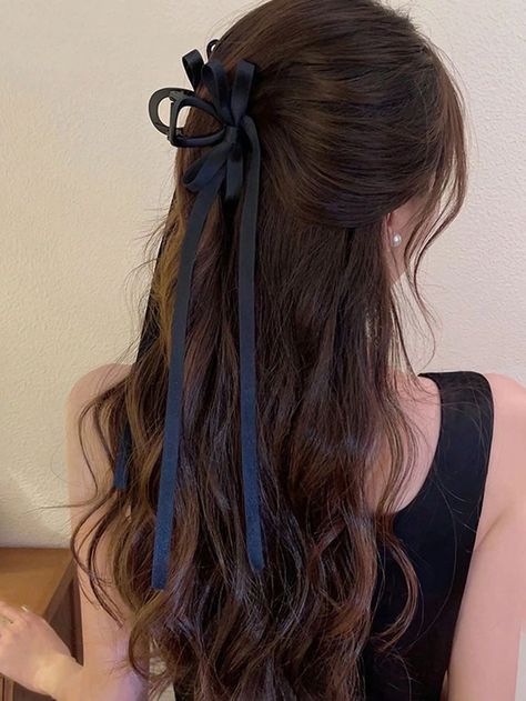 Black Velvet Bow, Clip Hairstyles, Bow Hair Clip, Hair Claw Clip, Ribbon Hair Bows, Ribbon Hair, Bow Hair, Latest Hairstyles, Hair Claws & Clips