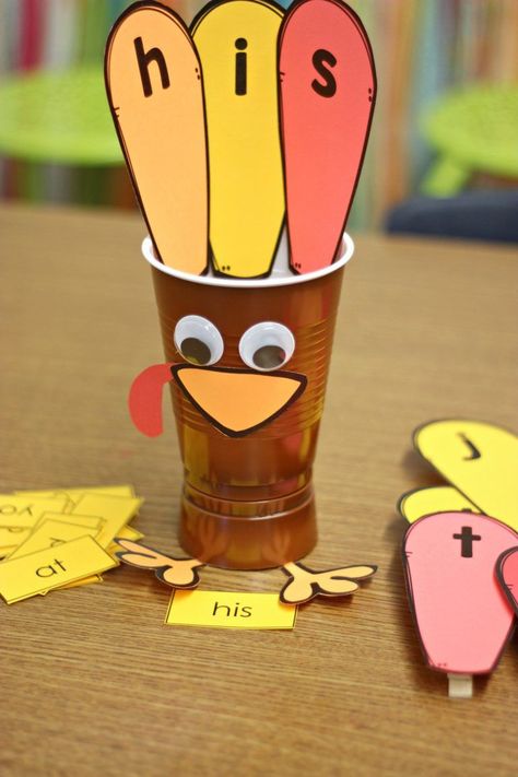 Turkey Kindergarten, November Teaching Ideas, Sight Word Activity, November Classroom, Differentiated Kindergarten, Thanksgiving Writing, Thanksgiving Classroom, November Activities, Learning Sight Words