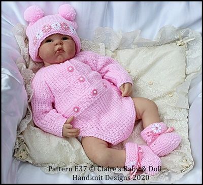 Bodysuit, hat and bootees 16-22” doll/preemie – 3m+ baby Baby Born Kleidung, Lace Clothes, Knitted Baby Outfits, Crochet Doll Clothes Patterns, Handknit Design, Dolly Fashion, Baby Boy Knitting Patterns, Knitting Dolls Clothes