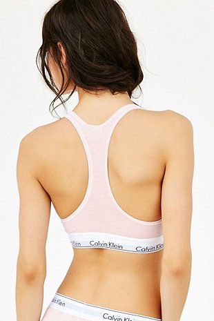 Clothes Women, Gym Outfit, Fashion Clothes, Bralette, Fashion Clothes Women, Urban Outfitters, Calvin Klein, Sports Bra, Crop Top