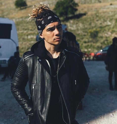 william singe William Singe, Interracial Couples Bwwm, Youtube Sensation, Interracial Couples, Instagram Baby, King Queen, Celebrity Crush, Hair Tutorial, Bomber Jacket