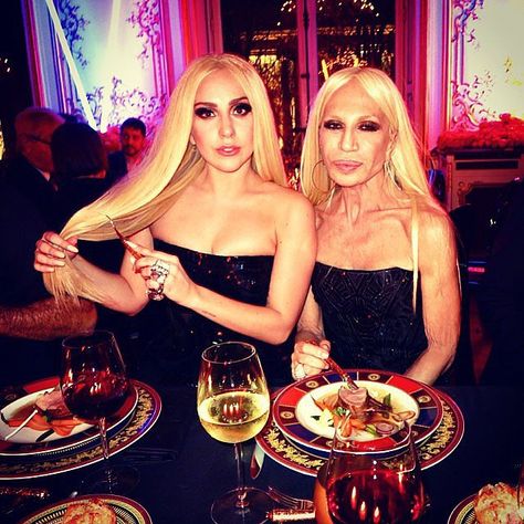 Double love. <3 <3 <3 <3 <3 <3  Lady Gaga and Donatella Versace were pretty much identical during a dinner after the designer's couture runway show. Lady Gaga Donatella, Lady Gaga Artpop, Lady Gaga Photos, Lady Gaga Pictures, Donatella Versace, Mens Fashion Week, Princesa Diana, Friends Fashion, Italian Fashion Designers