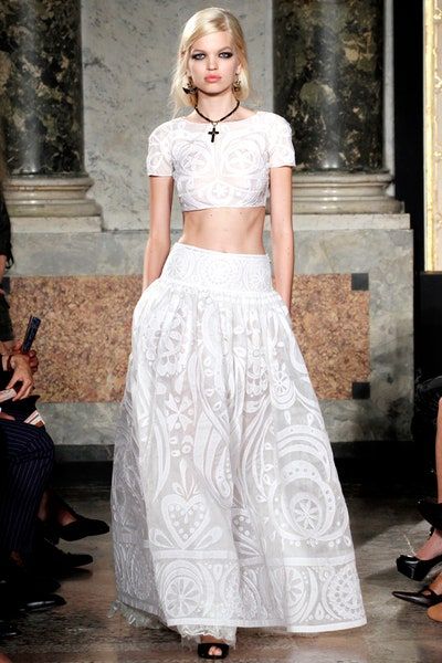 Emilio Pucci Spring 2012 Ready-to-Wear Collection - Vogue Look Hippie Chic, Daphne Groeneveld, Pucci Dress, Bridal Skirts, Cotton Maxi Skirts, Bridal Separates, Miranda Kerr, White Crop, Emilio Pucci