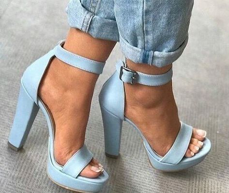 Shoes For Women Heels, Slingback Chanel, Heels Ideas, Grunge Shoes, Hak Tinggi, Brown High Heels, Women Heels, Prom Heels, Designer High Heels