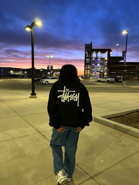 Black Stussy Hoodie, Outfit Ideas Hoodie, Copenhagen Outfit, Stüssy Hoodie, Hoodie Jordan, Stussy Hoodie, Inspo Fits, Skate Girl, Instagram Jewelry