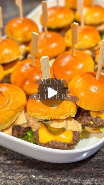 Taghrid Ahmad on Instagram: "Mini Mac sliders! All the flavours of a Big Mac, but mini! My kids asked for them 3x in one week 🤣 excuse the super rushed reel everyone was punching on in the back while the athaan was going off 🙊 here is the recipe! Enjoy x  Mini Mac Sliders  Makes 20 mini (x2 packs of mini brioche)  1kg premium beef mince @akarmeats  Salt & Pepper  5 slices of burger cheese, cut into 4  Sliced pickles  Lettuce   Big Mac Sauce - make this in advance, taste better & texture will improve!  1 cup good quality whole egg mayonnaise  2 tablespoons tomato sauce  1 tablespoon mustard  1 tablespoon pickle juice  1/2 small finely chopped onion 3 dill pickles , finely chopped  1 teaspoon sweet paprika 1 teaspoon garlic powder  1 teaspoon onion powder Salt & Pepper  Combine sauce ingre Sides For Cheeseburgers, Tiny Hamburgers, Mini Cheese Burgers, Mini Burgers Party, Mini Burger Sliders, Small Burgers, Slider Burgers, Mini Burgers Recipe, Mini Burgers Sliders