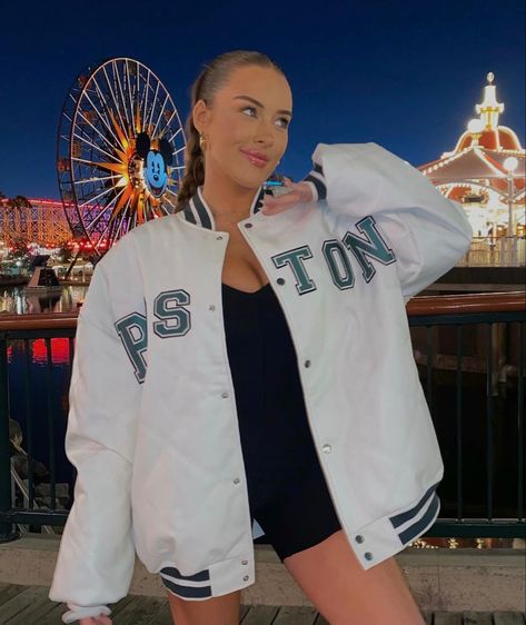 Brooke Schofield Style, Brooke Schofield Hair, Brooke Schofield Outfits, Willowbrook State School, Star Girl, Fashion Nova, Cowboy Hats, Rain Jacket, Work Wear