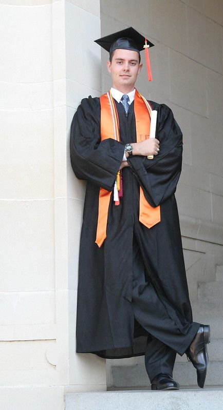 Graduation Pictures For Boys, Male Graduation Pictures, Gown Poses, Graduation Pictures College, Cap And Gown Senior Pictures, Masters Graduation Pictures, Male Graduation, College Boy, Cap And Gown Photos