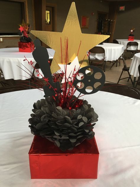 Red Carpet Table Decor, Hollywood Table Decorations, Red Carpet Table Decorations, Red Carpet Party Centerpieces Table Decorations, Red Carpet Prom Centerpieces, Red Carpet Centerpiece Ideas, Red Carpet Party Centerpieces, Oscar Party Centerpieces, Red Carpet Theme School Dance