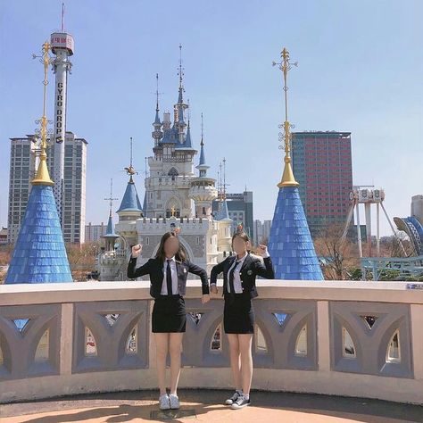 Lotte World Uniform, Asia Trip, Lotte World, Gaming Room Setup, Uniform Fashion, Asia Travel, Ulzzang Girl, Back To School, Girl Fashion