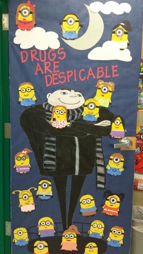 Drugs are Dispicable One of my homeroom moms took time out of her day and weekend for red ribbon week. I'm glad I gave her the Mr. Gru idea. She did awesome! Red Ribbon Week Classroom Door Ideas, Red Ribbon Week Dress Days, Minion Classroom Door, Mr Gru, Minion Classroom, Red Week, Classroom Door Decorating, Halloween Classroom Activities, Doors Movie