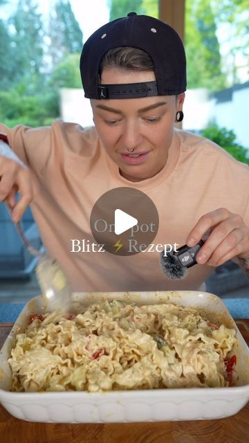 Nicol on Instagram: "Eine Handvoll Zutaten und du hast dieses leckere und einfache One Pot Gericht. 
Gelingsicher ✅
Einfach ✅
Schnell ✅
#onepot #einfachküche" One Pot Pasta, May 17, One Pot, Yum Yum, Healthy Food, Pasta, On Instagram, Quick Saves