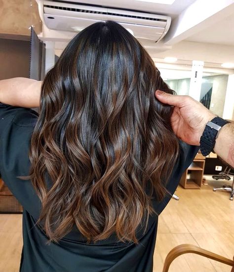 Brown Hair Colors Ideas, Hair Colors Ideas, Brown Hair Shades, Brown Ombre Hair, Chocolate Brown Hair Color, Brunette Balayage, Hair Color Light Brown, Brown Hair Balayage, Balayage Brunette