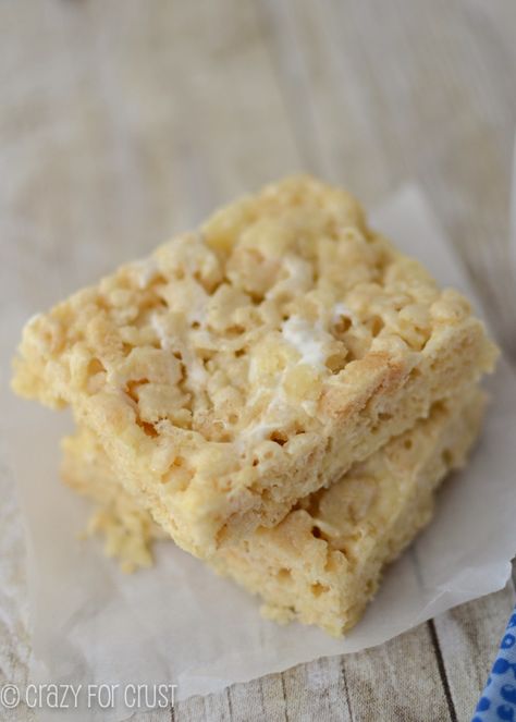 Banana-Cream-Pie-Krispie-Treats (5 of 5) Butter Packaging, Deceptively Delicious, Rice Crispy Treats Recipe, Krispy Treats, Krispies Treats, Cereal Treats, Marshmallow Cream, Rice Krispy, Banana Cream Pie