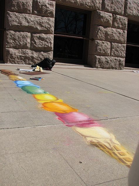 Ice Cream Chalk Art, Impressive Chalk Art, Sidewalk Chalk Mural Ideas, Food Chalk Art, Crosswalk Art, Pavement Chalk Art, Dope Artwork, Chalk Art Festival, Street Chalk Art