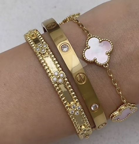 خواتم خطوبة, Preppy Jewelry, Expensive Jewelry Luxury, Wrist Jewelry, Luxe Jewelry, Jewelry Accessories Ideas, Dope Jewelry, Gold Bracelets, Jewelry Fashion Trends