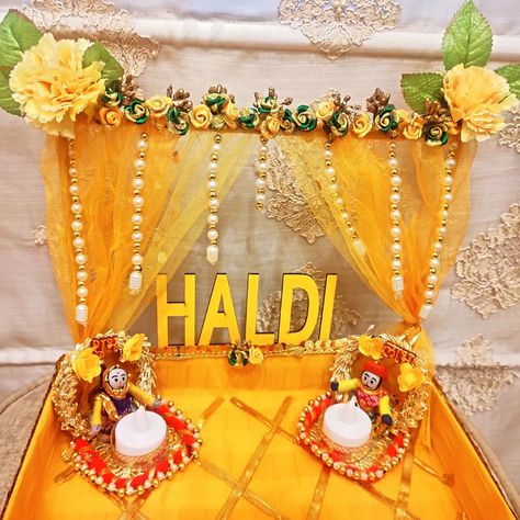 Haldi Platter . Add this beautiful haldi platter in your function and make your day more special ❤ . #himachaldiaries #haldi #haldiceremony #haldioutfit #haldijewellery #haldifunction #haldirams #haldinight #haldimandcounty #haldidecor #haldiram #floraljewelleryforhaldi #haldighati #humkahanchaldiye #haldia #haldidress #haldimand #haldibride #himachaldiaries❤ #haldir #haldiscenes #haldi look #himanchaldiaries #haldiphotography #haldishoot #haldiday #arunachaldiaries #khaldiya Haldi Platter, Haldi Look, Candy Gifts Diy, Wedding Platters, Haldi Function, Haldi Outfit, Wedding Decors, Your Day, Wedding Gifts Packaging