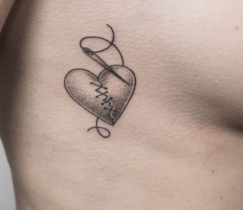 Victoria Tattoo, Heart Tattoo Ideas, Heart Tat, Love Heart Tattoo, Go Tattoo, Tattoo Heart, Broken Love, Arm Art, Heart Tattoos