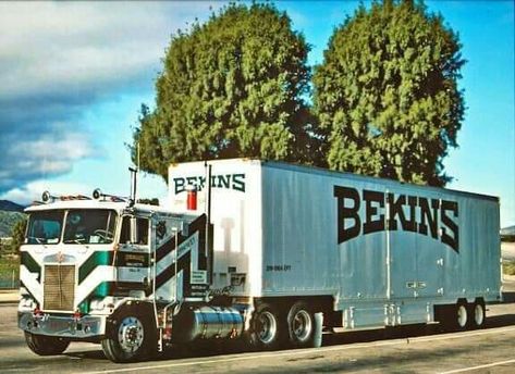 Van Lines, Kenworth Trucks, Tractor Trailers, Peterbilt, Old Trucks, Bears, Trailer, Trucks, Collage