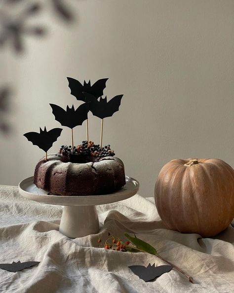 Halloween Breakfast, Halloween Bedroom, Halloween Party Diy, Halloween Inspo, Halloween Snacks, Halloween Food For Party, Halloween Cakes, Halloween Deco, Halloween Recipes