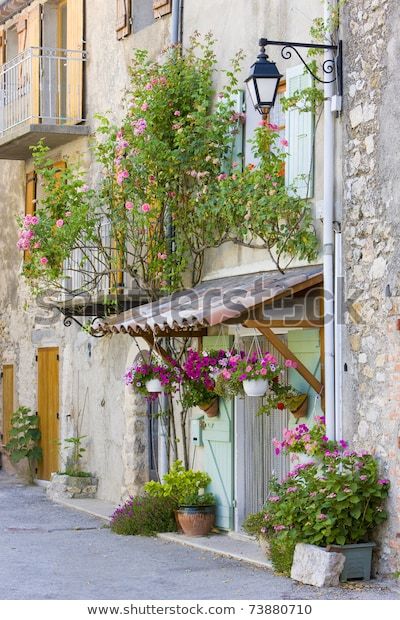 Garden Provence, French Cottage Garden, French Exterior, The Color Purple, French Living, French Cottage, Provence France, French Countryside, Dream House Exterior