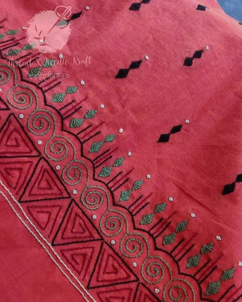 Kantha Embroidery Blouse Designs, Kantha Work Blouse Design, Nakshi Kantha Embroidery Designs, Gujarat Embroidery, Nakshi Katha, Kutchi Embroidery, Fabric Paint Shirt, Embroidery Sarees, Embroidered Apparel